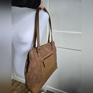 Bentley Leathers Inc. Mia & Luca Elegant Tan Women's Leather Bag